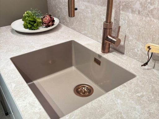 Fibertops&reg; 2451 12 mm ABS. Sink Aqua August Moon